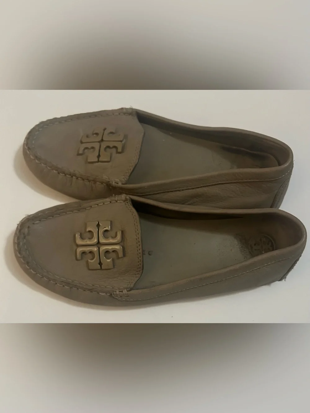 Tory Burch Taupe Brown Leather Logo Driving Loafers